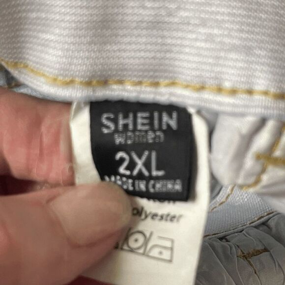 SHEIN Women's Distressed Rolled Bottom Hem Light Denim Paperbag Shorts Size 2XL - Picture 3 of 9